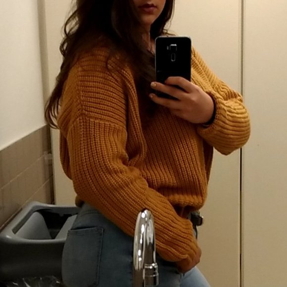 Orange Knitted XL Sweater with Hood - Picture 5 of 5